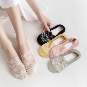Spring And Summer Invisible Socks Women's Lace Boat Socks Non-Slip Can't Fall Off The Heels Shallow Mouth Cotton Bottom Women's Socks